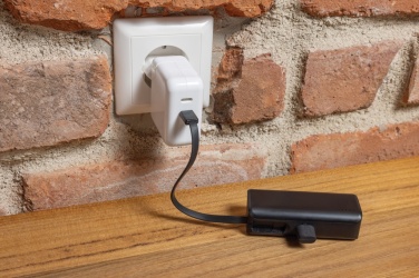 Logotrade firmakingituse foto: Powerlink RCS rplastic 3000 mah powerbank USB C pistik