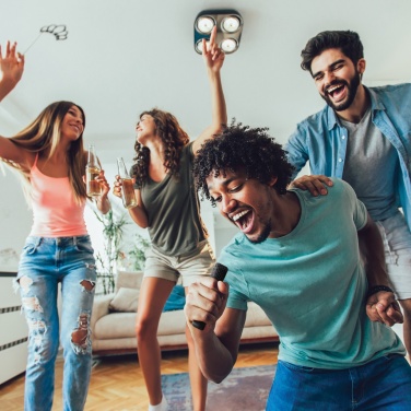 Logo trade ärikingid foto: Singvibe RCS taaskasutatud plastikust karaokekomplekt topeltmikrofoniga