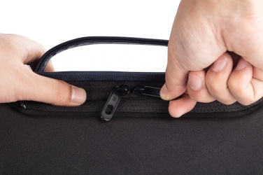 Logo trade reklaamkingitused foto: Bobby Bizzi vargusvastane seljakott ja kohver