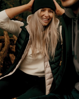 Logotrade reklaamkingi foto: Iqoniq Meru naiste taaskasutatud polüestrist vest