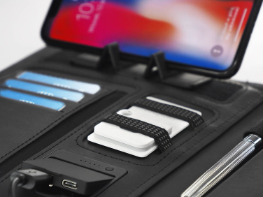 Logotrade reklaamkingituse foto: HERMANO akupank Organizer 54713000