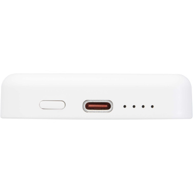 Logo trade reklaamkingituse pilt: Acrab 5000 mAh 15W magnetiline juhtmevaba varupatarei koos 20W PD-ga - valmistatud taaskasutatud plastist