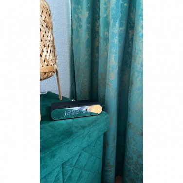 Logotrade reklaamtooted pilt: Äratuskell ja juhtmevaba laadija ADELAIDE