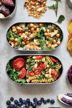 Logotrade firmakingi foto: Black+Blum roostevabast terasest toidukarp