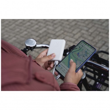 Logotrade liikelahja mainoslahja kuva: Xtorm XG205 Go2 12 W:n ja 5 000 mAh:n pikalatausvirtalähde 