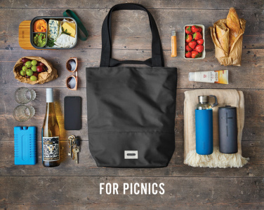 Logotrade reklaminės dovanos nuotrauka: „Black+Blum“ 16 litrų talpos izoliuotas krepšys / aušintuvas