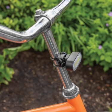 Logotrade biznesa dāvanas foto: Lumino RCS otrreizēji pārstrādāta plastmasas USB atkārtoti uzlādējams velosipēda lukturu komplekts